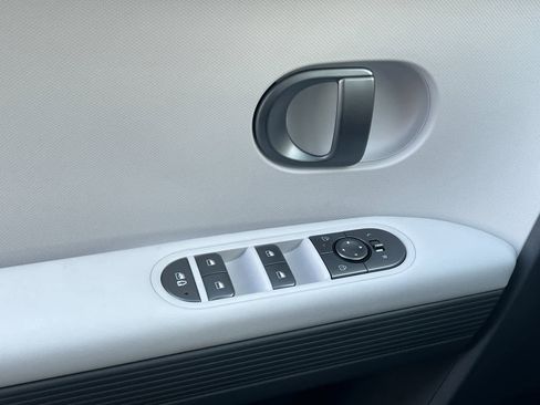 New 2026 Hyundai Ioniq 5 SE image 12