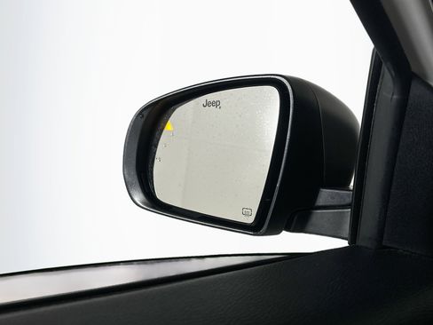 Used 2021 Jeep Compass Trailhawk w/ Convenience Group image 16