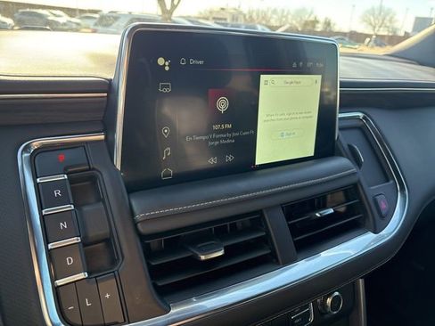 Used 2024 GMC Yukon SLT image 11