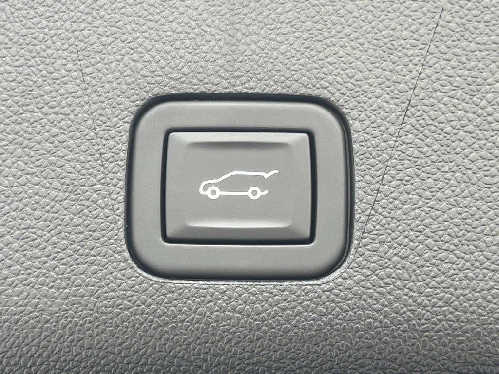 Certified 2024 Cadillac Escalade Sport w/ Touring Package AWD/4WD image 13