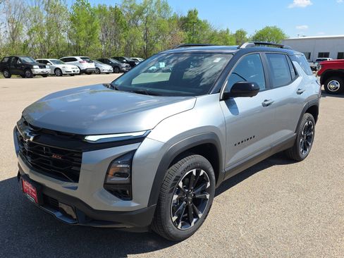 New 2026 Chevrolet Equinox RS w/ Convenience Package III FWD image 4