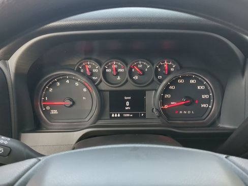 Used 2024 Chevrolet Silverado 2500 Custom w/ Custom Value Package image 25