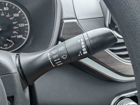 Used 2024 Nissan Altima 2.5 SV FWD image 26