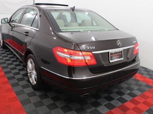 Used 2010 Mercedes-Benz E 350 4MATIC Sedan image 5