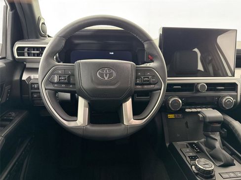 Certified 2026 Toyota 4Runner TRD Off-Road Premium AWD/4WD image 31