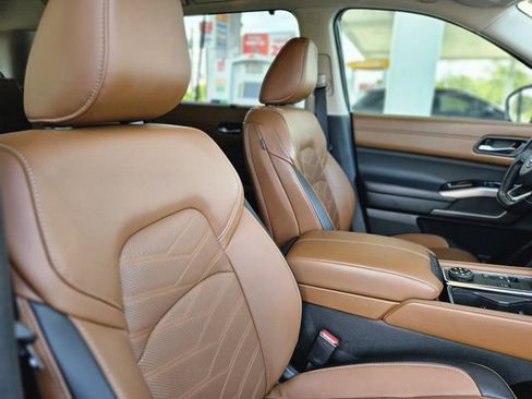 Certified 2023 Nissan Pathfinder Platinum AWD/4WD image 14