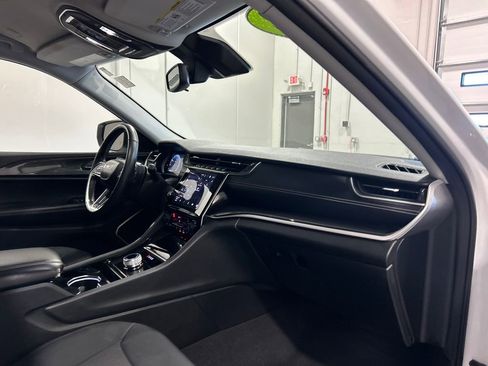 Used 2022 Jeep Grand Cherokee L Laredo w/ Luxury Tech Group I image 36