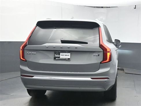 Certified 2025 Volvo XC90 B6 Core w/ Protection Package image 6