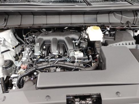 New 2026 Nissan Pathfinder SV w/ SV Premium Package FWD image 33