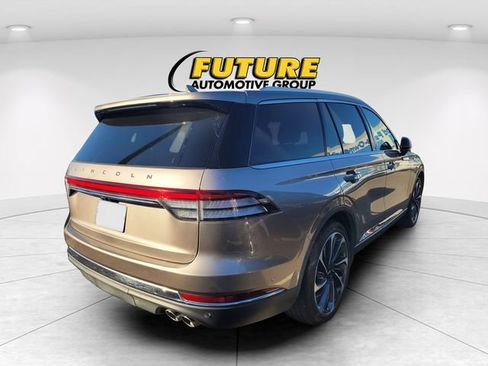 Used 2020 Lincoln Aviator Reserve w/ Equipment Group 202A AWD/4WD image 3