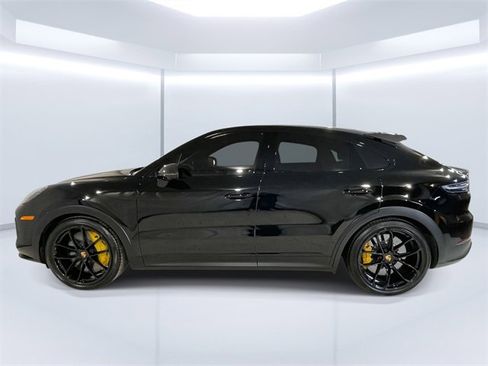 Used 2023 Porsche Cayenne Turbo GT image 10