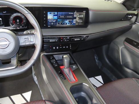 Certified 2025 Nissan Kicks SR image 36