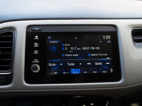 Used 2021 Honda HR-V EX-L image 32