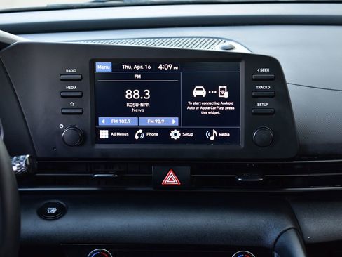 Used 2025 Hyundai Elantra Sport FWD image 26