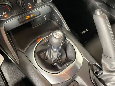 Certified 2025 MAZDA MX-5 Miata Sport RWD image 9