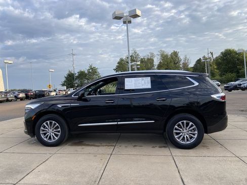 Used 2023 Buick Enclave Essence w/ LPO, Floor Liner Package FWD image 7