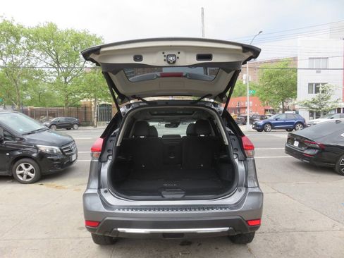 Used 2018 Nissan Rogue SL w/ Premium Package AWD/4WD image 24