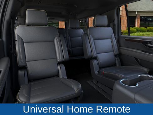 New 2026 Chevrolet Suburban Premier image 17