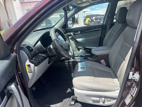 Used 2015 Kia Sorento SX FWD image 10