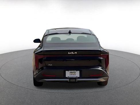 Used 2025 Kia K4 LXS image 12