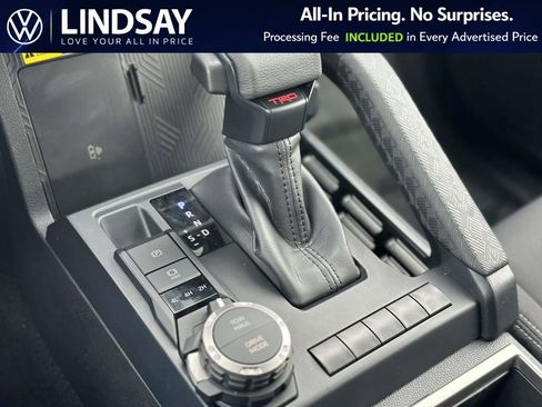 Used 2024 Toyota Tacoma TRD Sport w/ TRD Sport Upgrade Package image 19