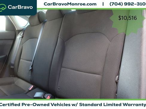 Used 2020 Kia Forte LXS FWD image 29