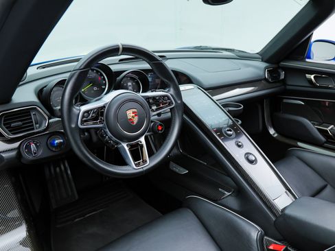 Used 2015 Porsche 918 Spyder AWD/4WD image 31