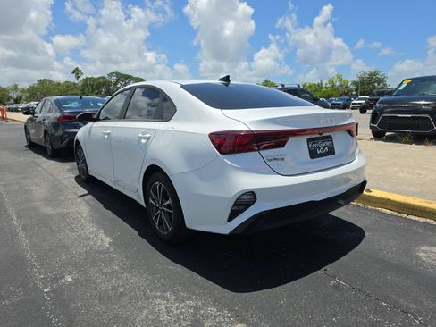 Certified 2023 Kia Forte LXS FWD image 14