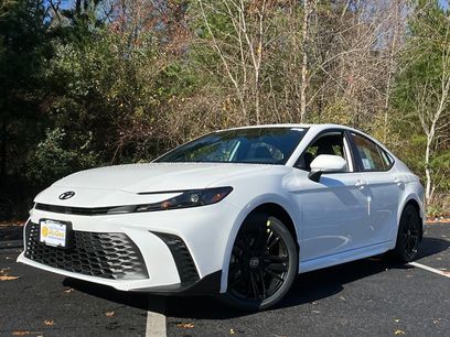 New 2026 Toyota Camry SE w/ Convenience Package