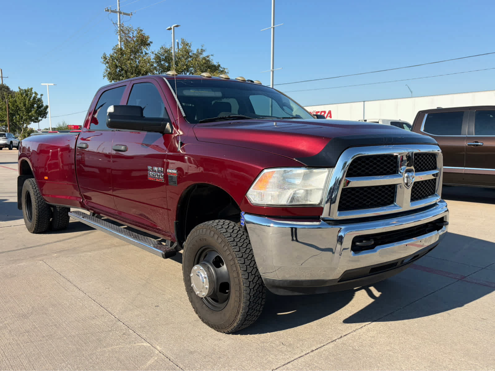 Used 2016 RAM 3500 Tradesman w/ Chrome Appearance Group AWD/4WD image 4