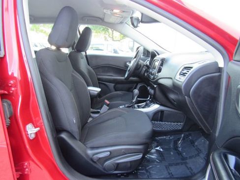 Used 2018 Jeep Compass Sport image 17