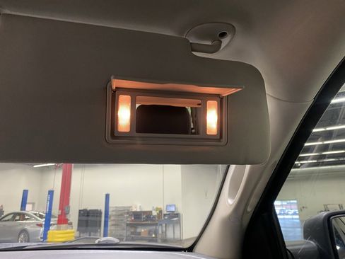 Used 2018 RAM 1500 Laramie image 37