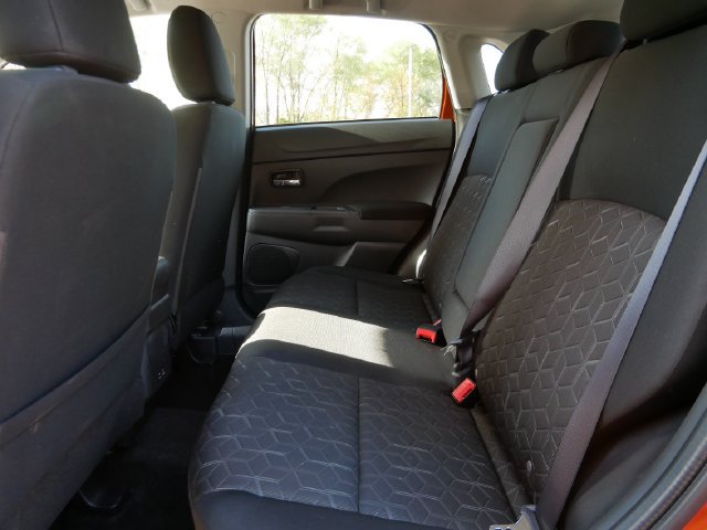Used 2025 Mitsubishi Outlander Sport LE AWD/4WD image 11