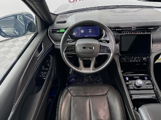 Used 2023 Jeep Grand Cherokee Overland w/ Rear Seat Video Group I AWD/4WD image 22