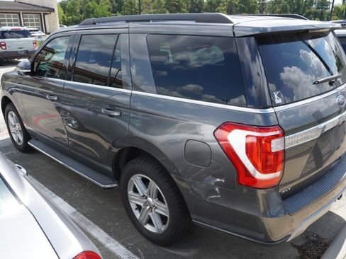 Used 2019 Ford Expedition XLT w/ Equipment Group 202A RWD image 6