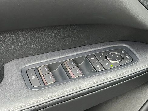 Used 2025 Lexus RX 500h F Sport image 21