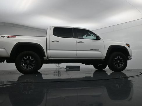 Used 2023 Toyota Tacoma TRD Off-Road w/ Advanced Technology Package AWD/4WD image 38
