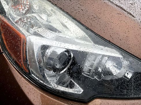 Used 2013 Subaru Legacy 2.5i Premium w/ All-Weather Pkg image 26