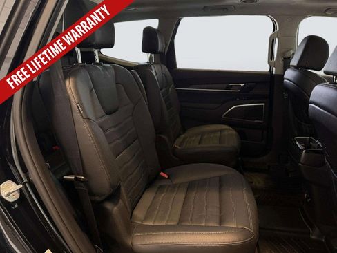Used 2023 Kia Telluride AWD image 38