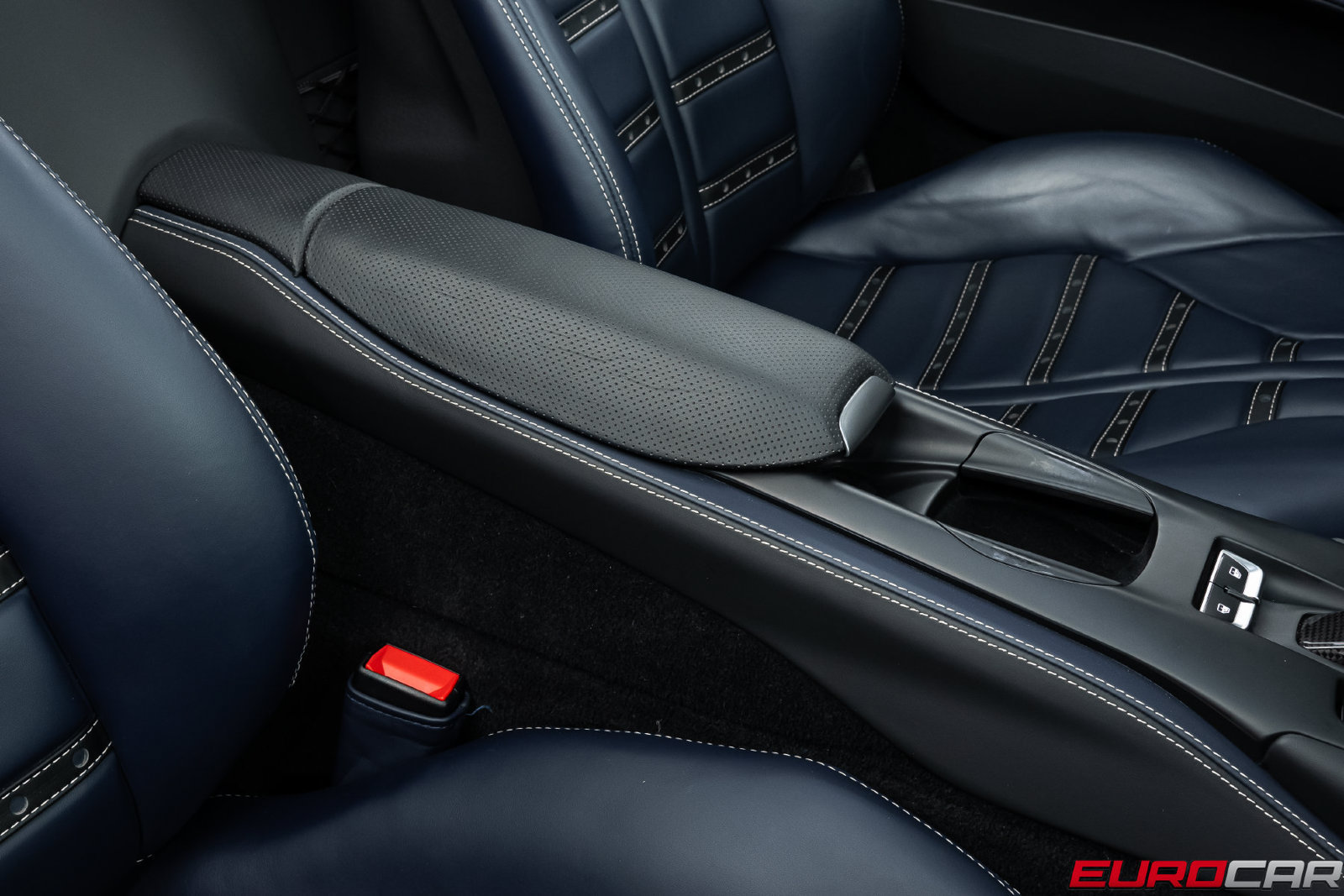 Used 2022 Ferrari 812 GTS RWD image 40