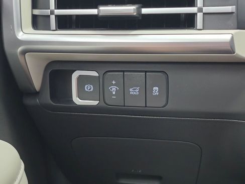 Used 2025 Hyundai Santa Fe SEL AWD/4WD image 24