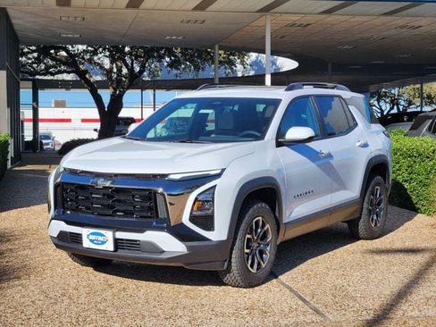 Used 2026 Chevrolet Equinox ACTIV w/ Convenience Package III FWD image 3