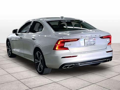 Used 2021 Volvo S60 T8 Inscription image 13