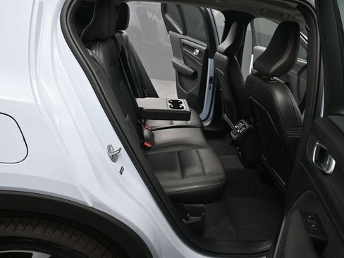 Used 2024 Volvo XC40 B5 Plus w/ Protection Package Premier AWD/4WD image 23
