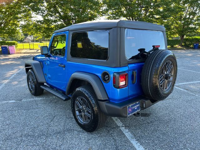 Used 2025 Jeep Wrangler Sport AWD/4WD image 7