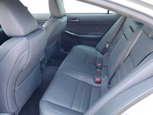 Used 2026 Lexus IS 350 F Sport w/ Technology Package RWD image 38