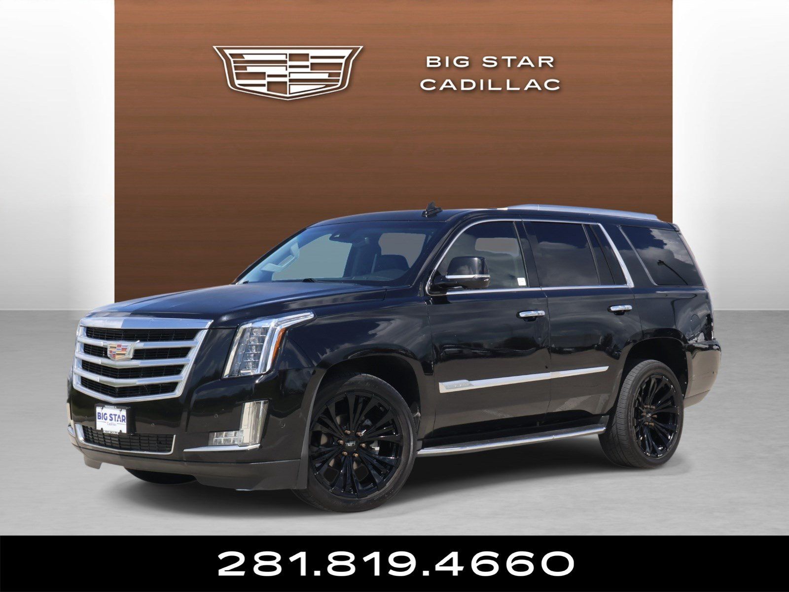 Used 2017 Cadillac Escalade Luxury RWD image 1