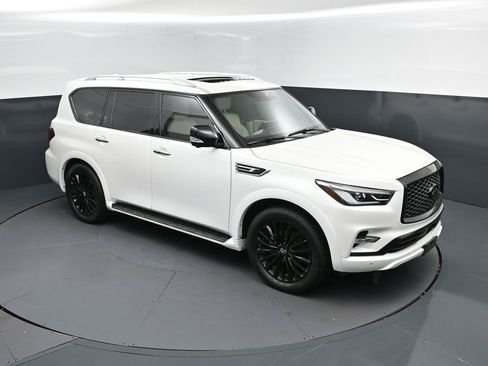 Used 2022 INFINITI QX80 Sensory w/ Cargo Package image 39