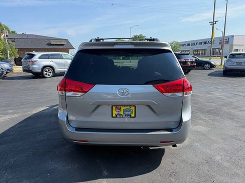 Used 2014 Toyota Sienna LE FWD image 85