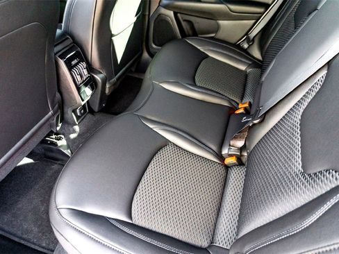 New 2026 Jeep Compass Latitude image 18